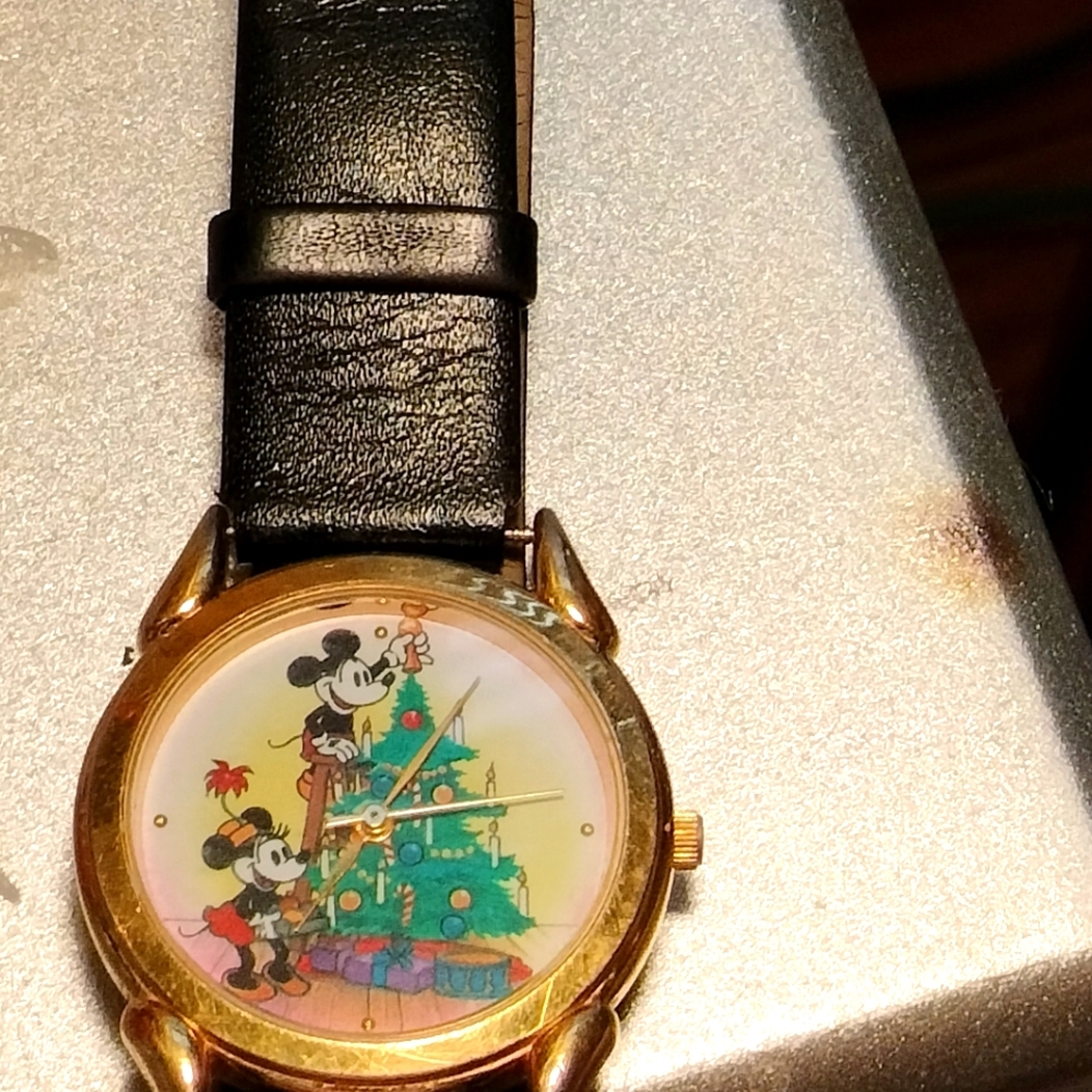 1990 Mickey mouse Christmas watch